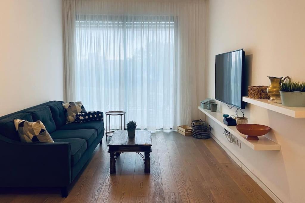 Laura Compound- Authentic 1 Bedroom Charming & Specious Tel Aviv Eksteriør billede